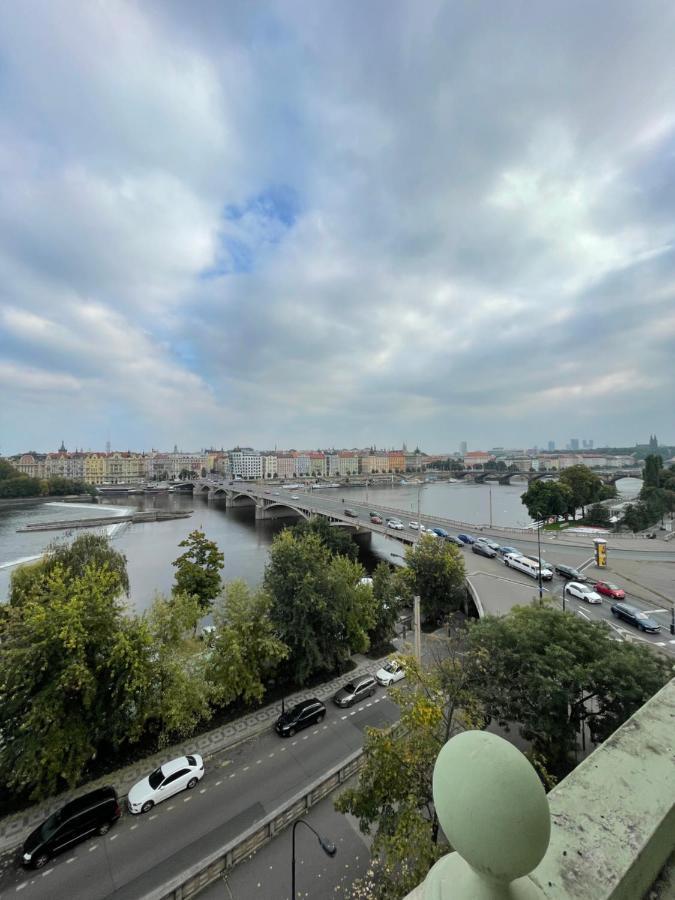 Janackovo Nabrezi 19 - Riverside Residence Prag Dış mekan fotoğraf