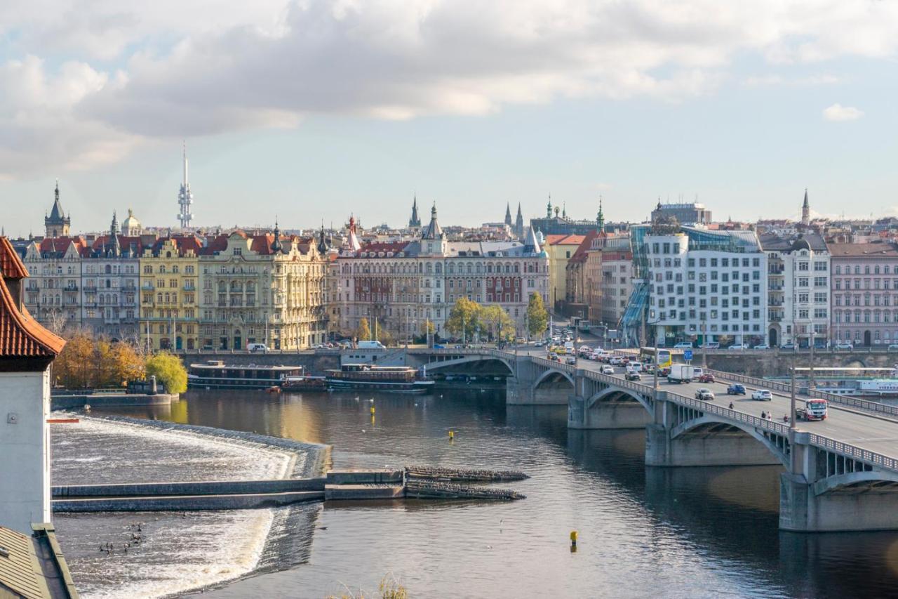 Janackovo Nabrezi 19 - Riverside Residence Prag Dış mekan fotoğraf